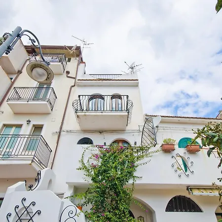 La Casa Bianca * Letojanni