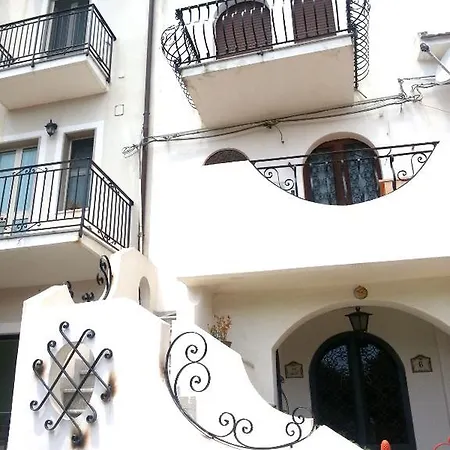 La Casa Bianca Holiday home Letojanni